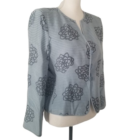 Armani Collezioni Jackets & Blazers - Armani Collezioni Women's Seafoam Green Silk Blend Floral Pleated Blazer…